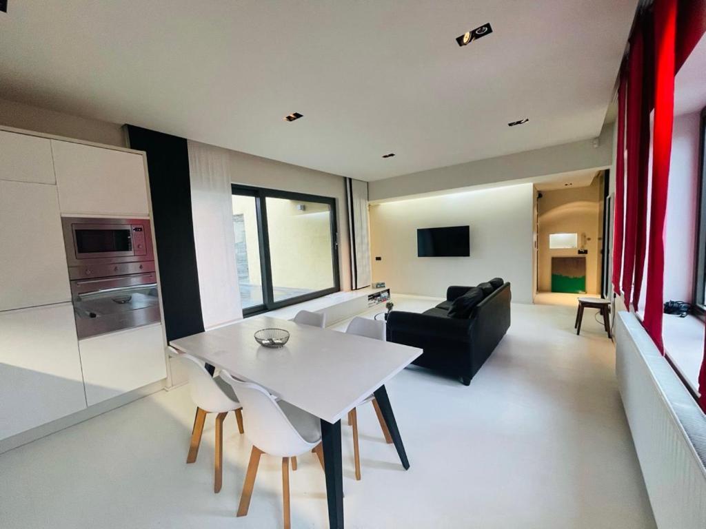 Down Town Penthouse With Private Parking Apartment Bruxelles Exterior foto